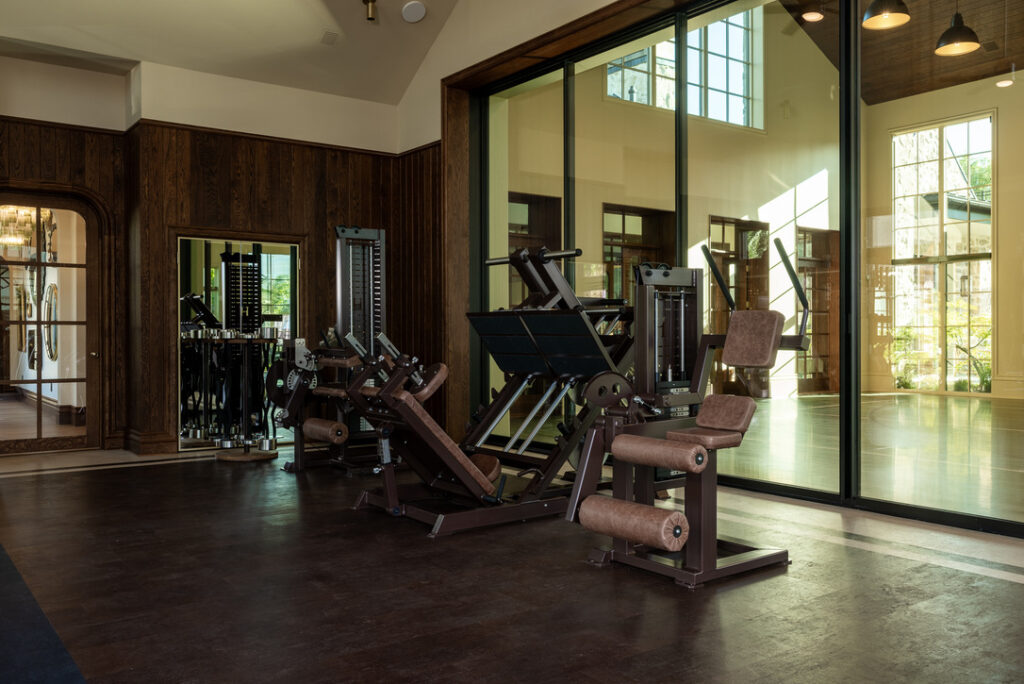 Crumbl leg press and extension